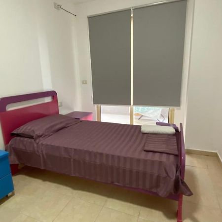 Anna'S Apartament Lushnjë Extérieur photo