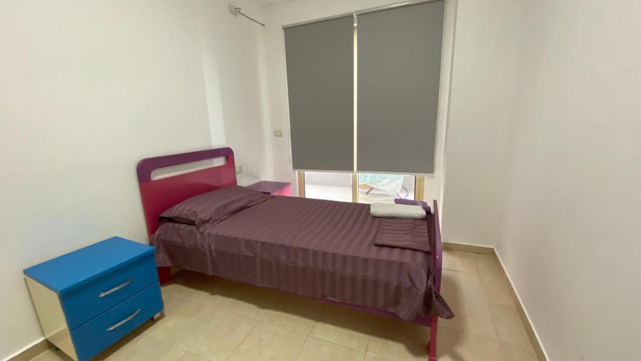 Anna'S Apartament Lushnjë Extérieur photo